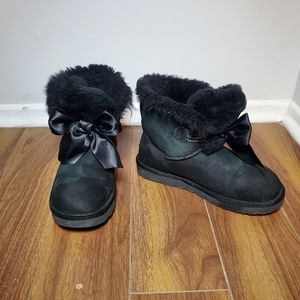 Mini Bailey Bow UGG winter boots